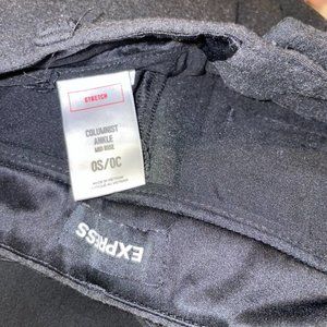 Express mid-rise Columnist ankle pant. Dark gray with black piping. Size 0S.